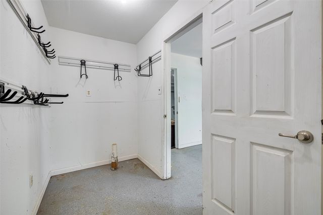 818 Westbrook Drive, Irving, TX 75060