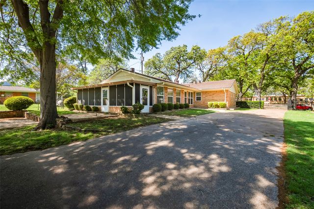 818 Westbrook Drive, Irving, TX 75060