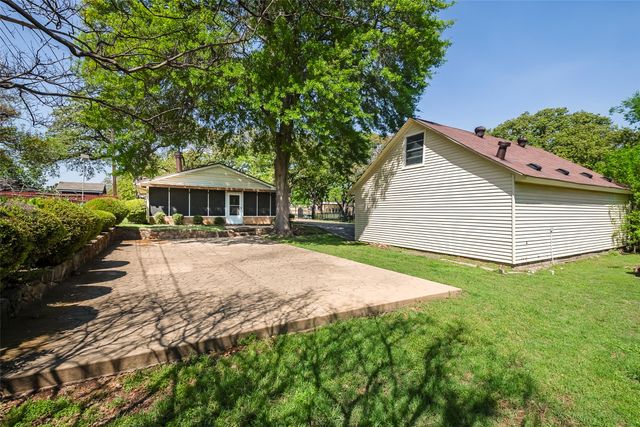 818 Westbrook Drive, Irving, TX 75060