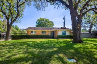 818 Westbrook Drive, Irving, TX 75060