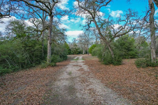 11384 Silver Springs Road, Rockdale, TX 76567