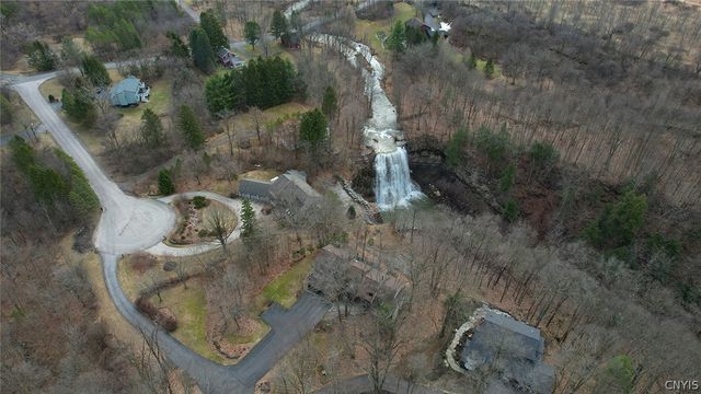 7807 Clearwater Circle, Pompey, NY 13104
