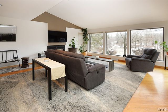 7807 Clearwater Circle, Pompey, NY 13104