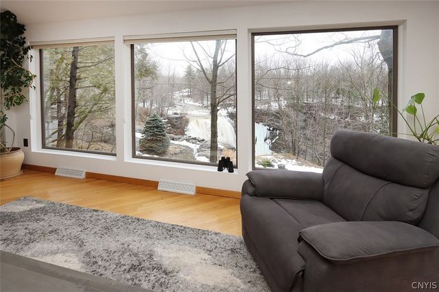 7807 Clearwater Circle, Pompey, NY 13104