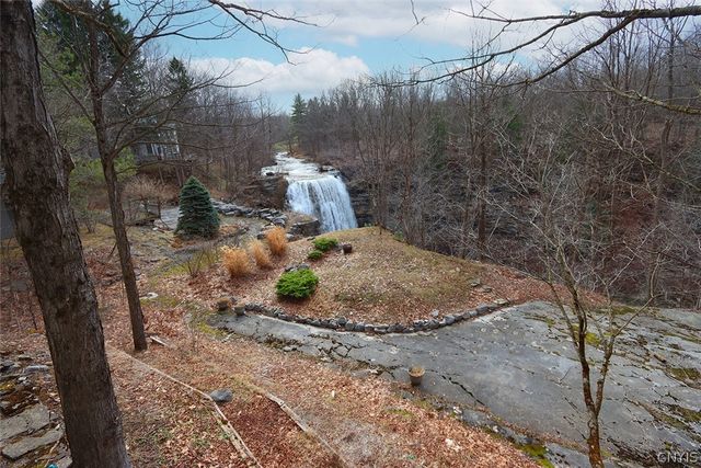 7807 Clearwater Circle, Pompey, NY 13104