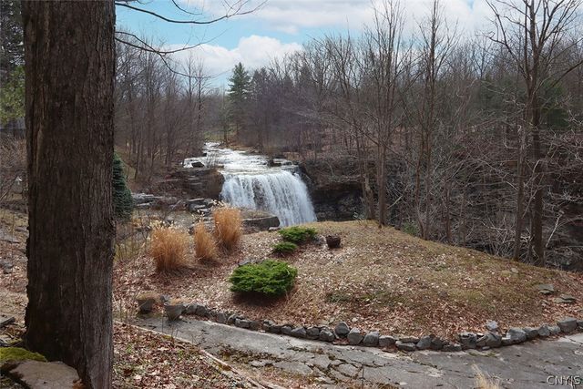 7807 Clearwater Circle, Pompey, NY 13104