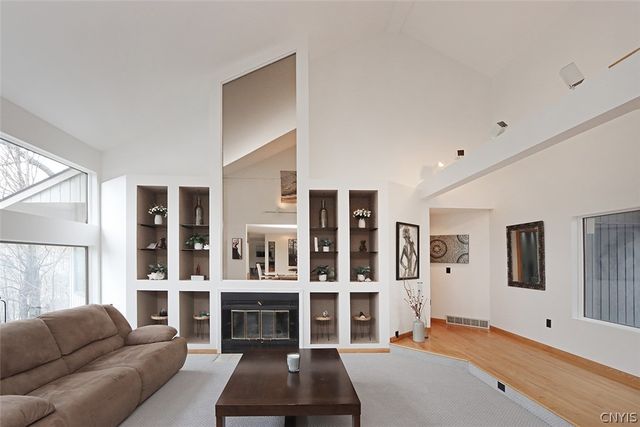7807 Clearwater Circle, Pompey, NY 13104