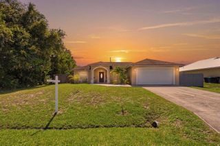 2674 SW ABELARD Street, Port St. Lucie, FL 34953