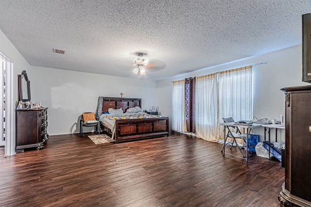 3016 Cesareo Drive, Grand Prairie, TX 75052