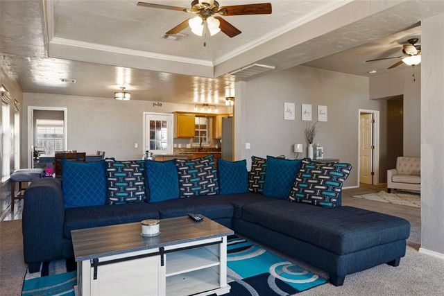 420 Palo Verde Drive, Yukon, OK 73099