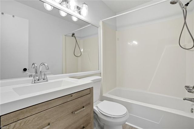 610 Pylon CT, Virginia Beach, VA 23462