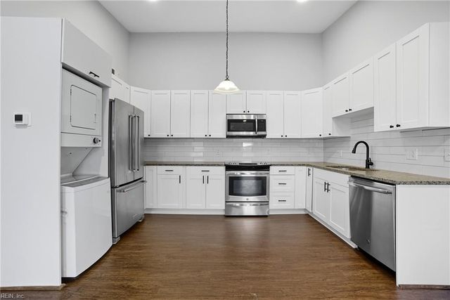 610 Pylon CT, Virginia Beach, VA 23462