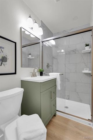 2238 Edwards, St Louis, MO 63110