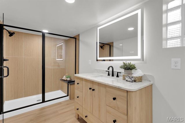 2238 Edwards, St Louis, MO 63110