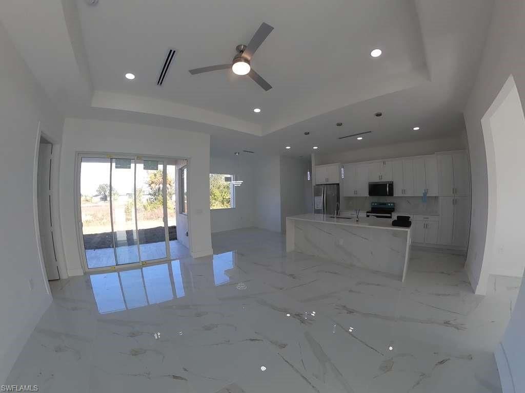 3718 8th ST SW, LEHIGH ACRES, FL 33976 — photo 2