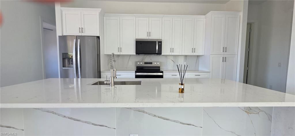 3718 8th ST SW, LEHIGH ACRES, FL 33976 — photo 4