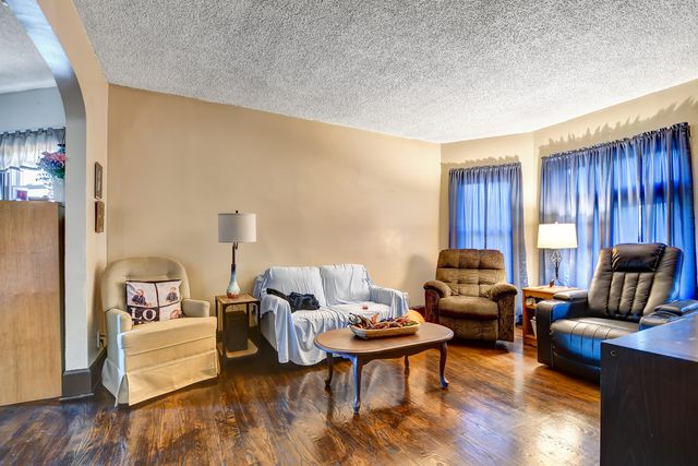 1904 High Street, Blue Island, IL 60406