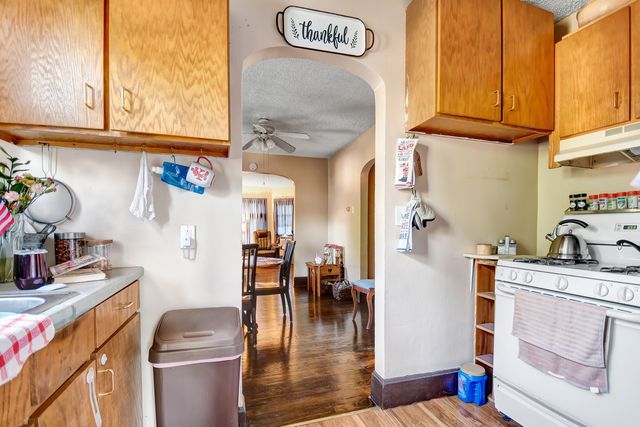 1904 High Street, Blue Island, IL 60406