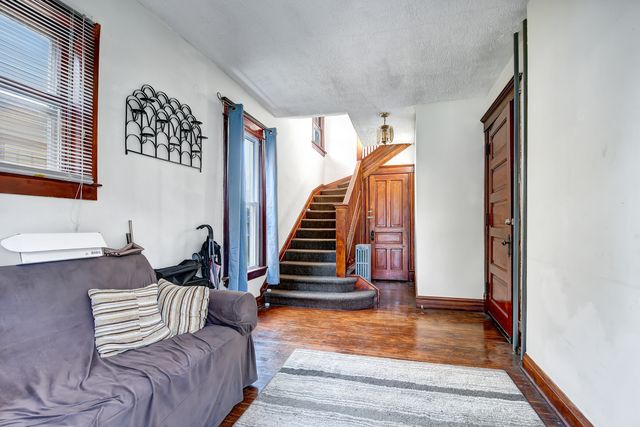 1904 High Street, Blue Island, IL 60406