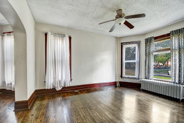 1904 High Street, Blue Island, IL 60406