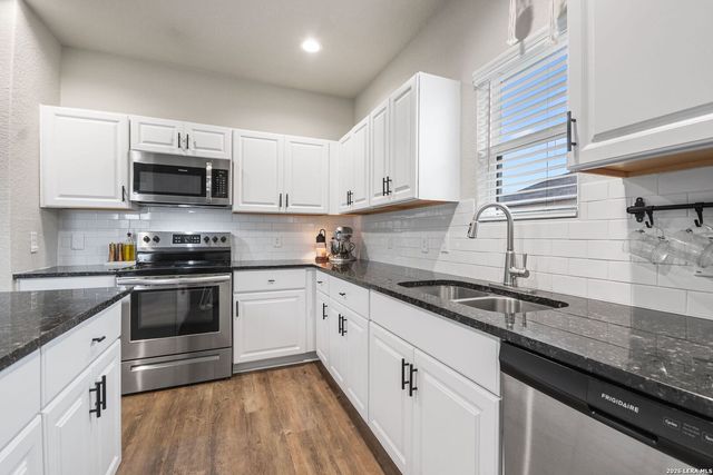 9034 Alvarado Bend, San Antonio, TX 78245