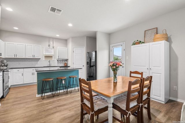 9034 Alvarado Bend, San Antonio, TX 78245