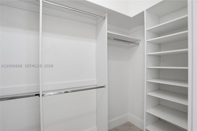 1749 NE 9th St, Fort Lauderdale, FL 33304