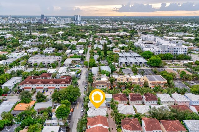 1749 NE 9th St, Fort Lauderdale, FL 33304