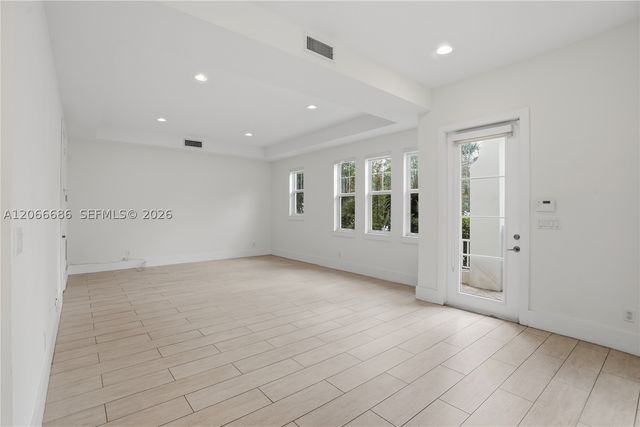 1749 NE 9th St, Fort Lauderdale, FL 33304