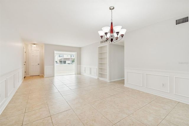 10375 CARROLLWOOD LANE 332, Tampa, FL 33618