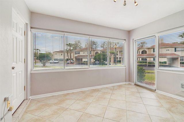 10375 CARROLLWOOD LANE 332, Tampa, FL 33618