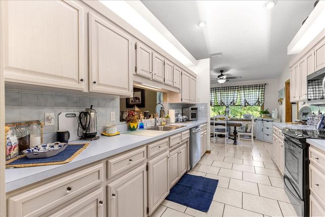 2964 S CYGNET TERRACE, Inverness, FL 34450