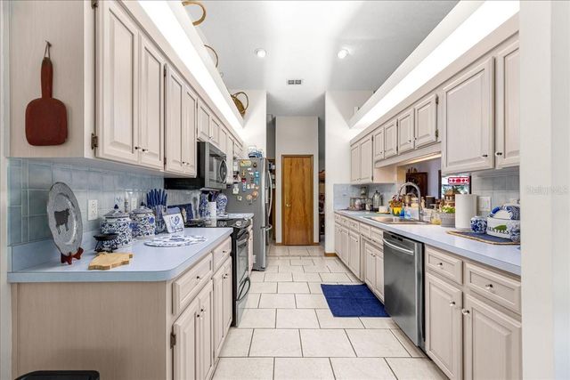 2964 S CYGNET TERRACE, Inverness, FL 34450