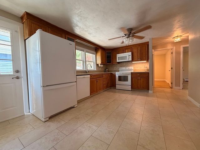 43 Deerfield Ave, Westwood, MA 02090