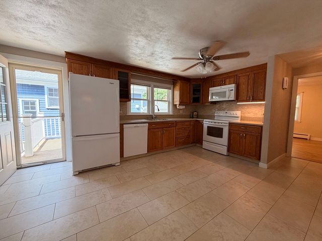 43 Deerfield Ave, Westwood, MA 02090