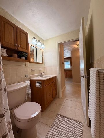 43 Deerfield Ave, Westwood, MA 02090