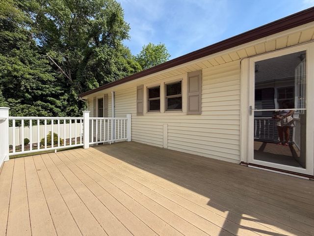 43 Deerfield Ave, Westwood, MA 02090