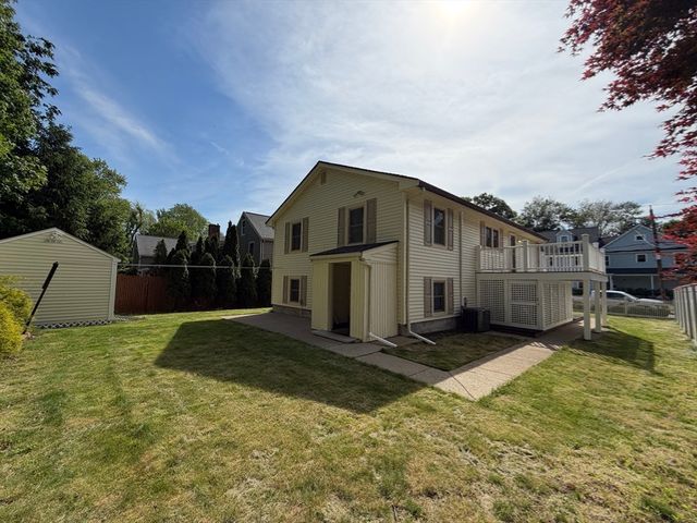 43 Deerfield Ave, Westwood, MA 02090