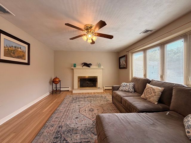43 Deerfield Ave, Westwood, MA 02090