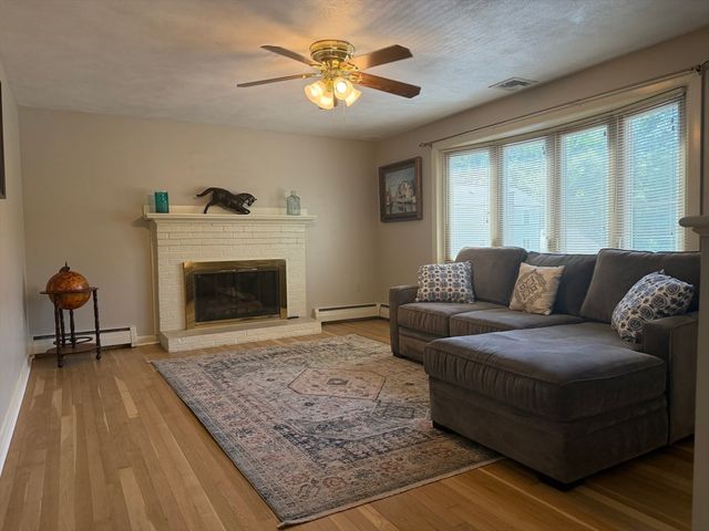 43 Deerfield Ave, Westwood, MA 02090