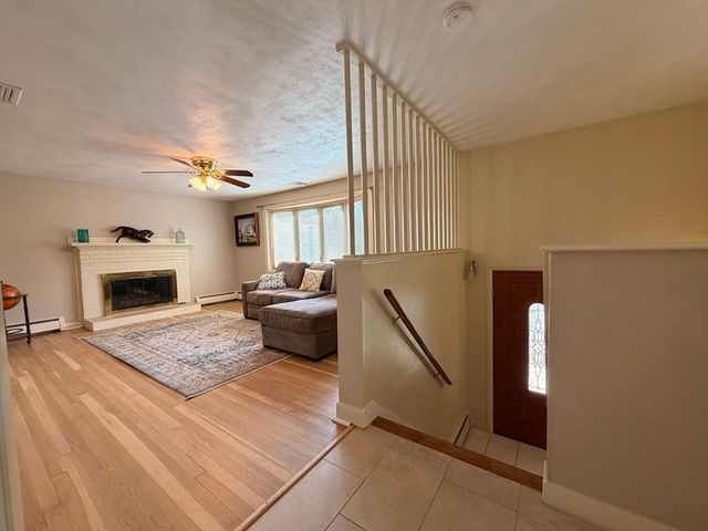 43 Deerfield Ave, Westwood, MA 02090