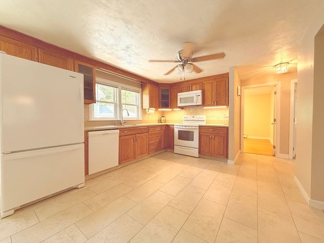 43 Deerfield Ave, Westwood, MA 02090