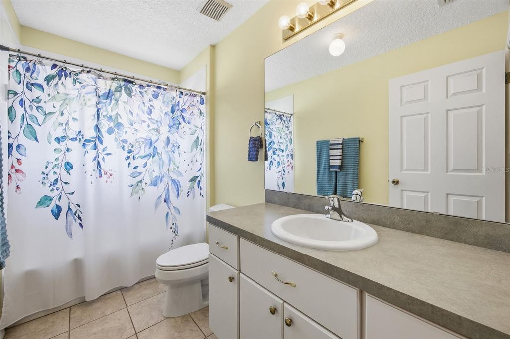 Image 13 of property listing at 4905 KELSO STREET, Leesburg, FL 34748