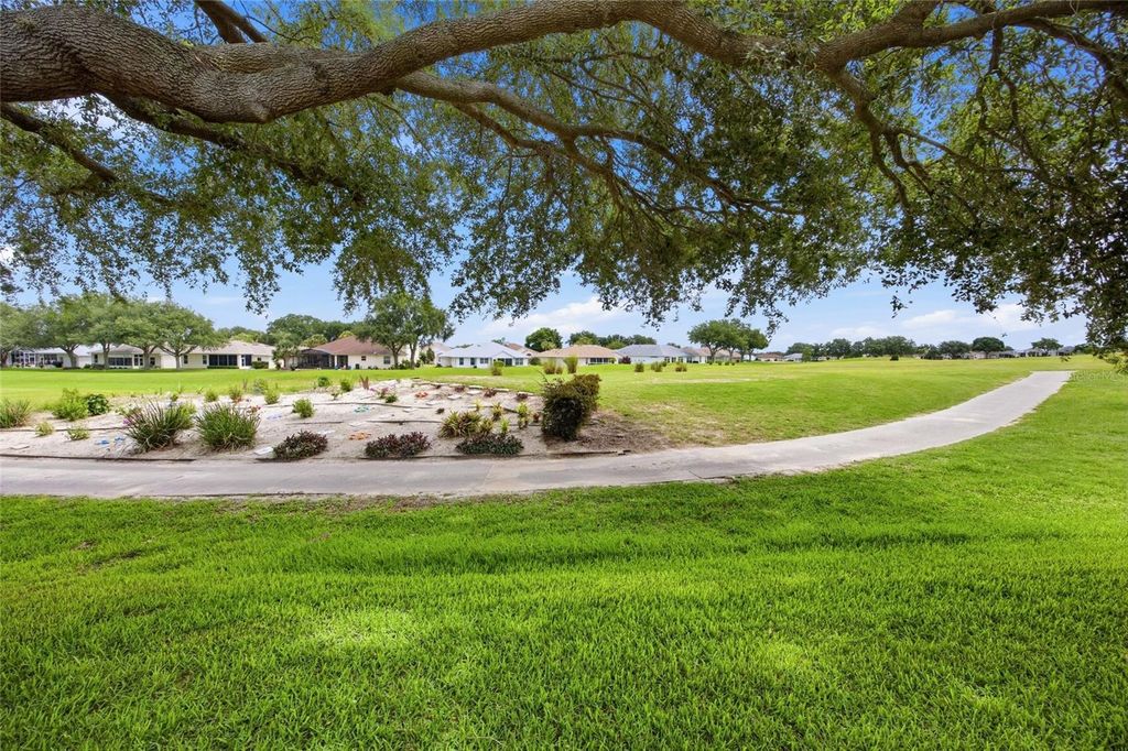 Image 17 of property listing at 4905 KELSO STREET, Leesburg, FL 34748