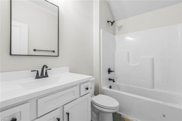 176 Armsworthy Road, Advance, NC 27006