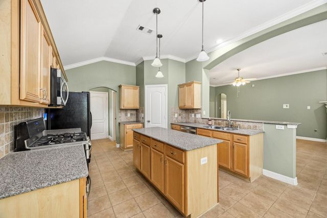 8218 Silver Lure Drive, Humble, TX 77346