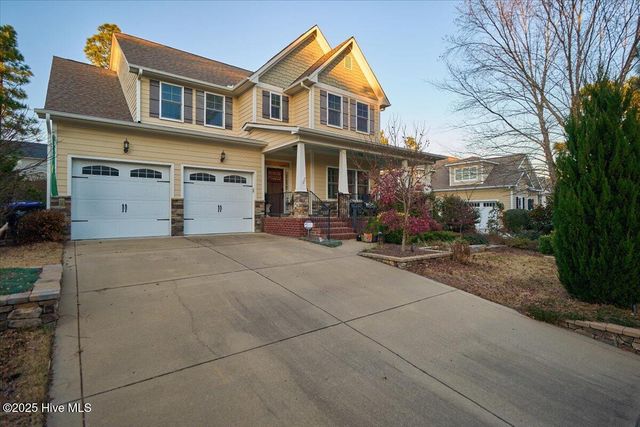 275 Wiregrass Lane, Southern Pines, NC 28387