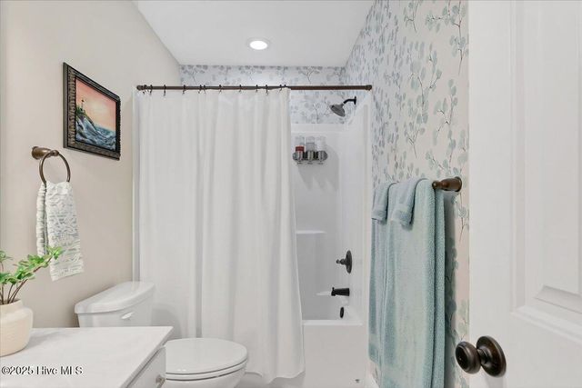 275 Wiregrass Lane, Southern Pines, NC 28387