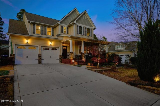 275 Wiregrass Lane, Southern Pines, NC 28387