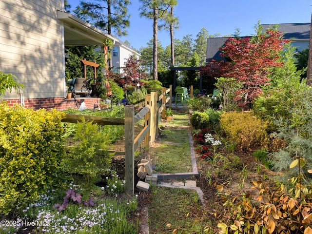 275 Wiregrass Lane, Southern Pines, NC 28387